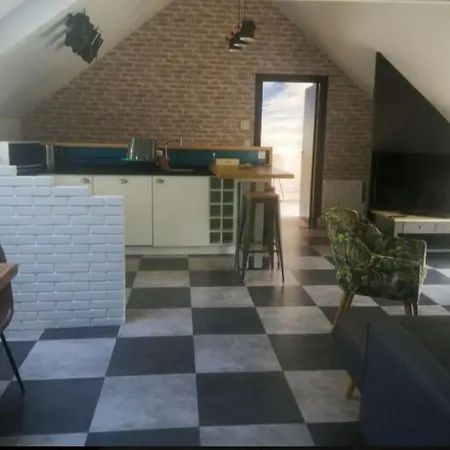 Souslestoits 4 Etoiles Apartment *